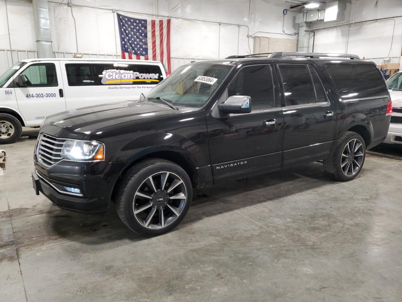 2017 Lincoln Navigator - Image 1
