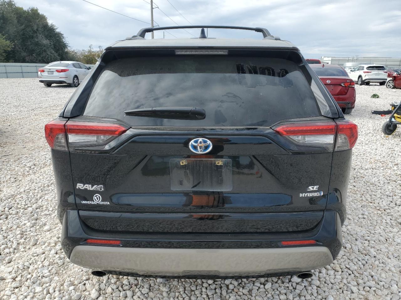 2022 Toyota RAV 4 - Image 6