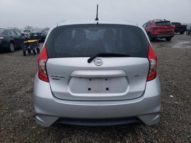  NISSAN VERSA 2017 Серебристый