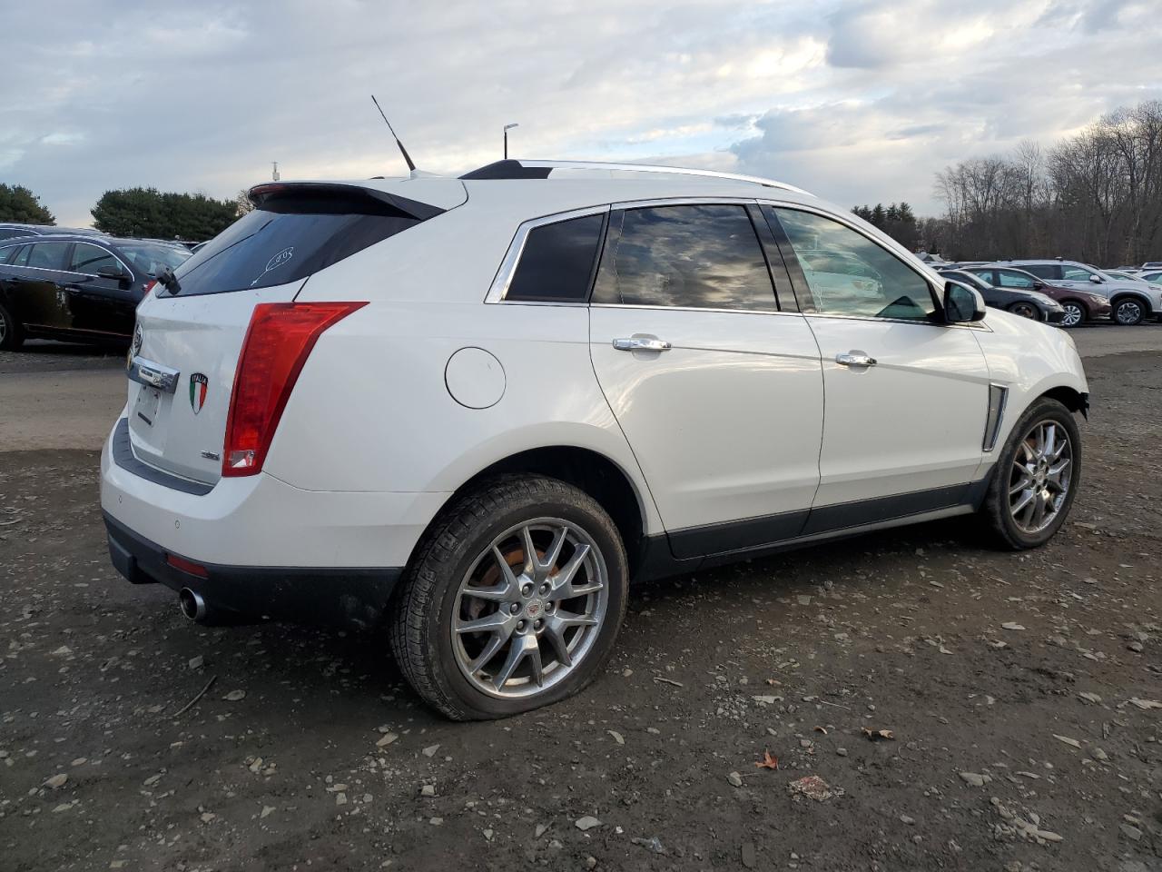 VIN 3GYFNFE30ES546082 2014 CADILLAC SRX no.3