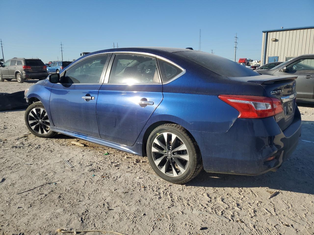 2018 Nissan Sentra - Image 2