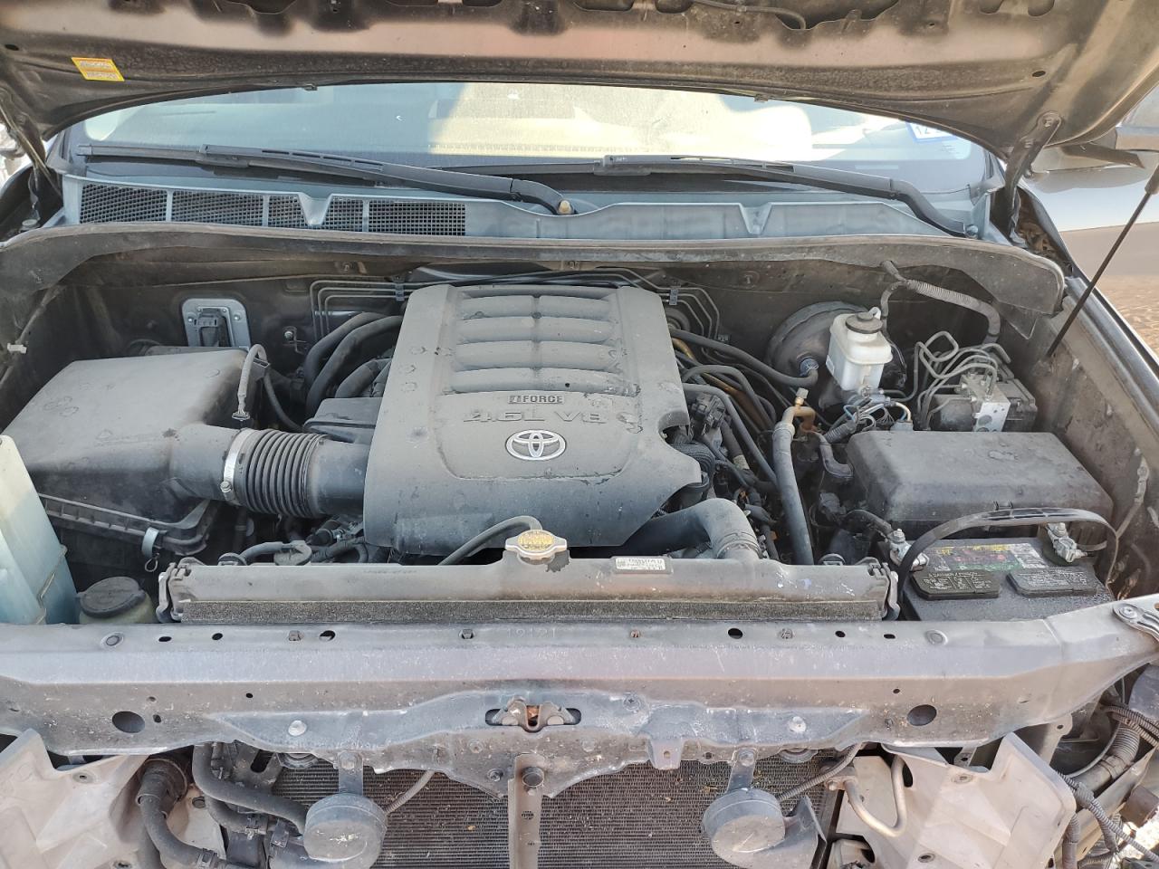 2012 Toyota Tundra - Image 11