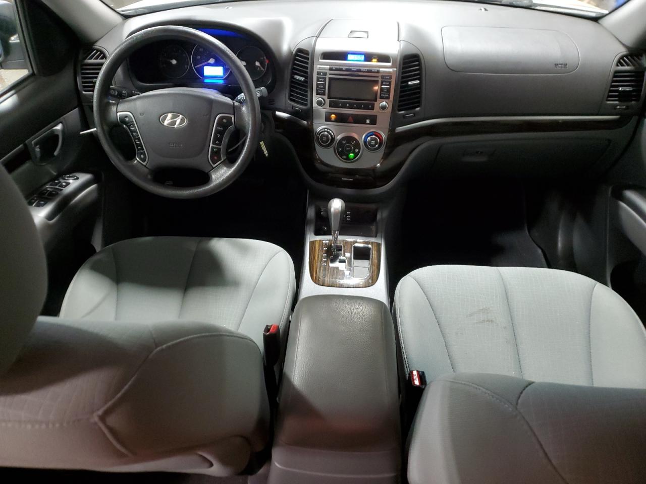 2012 Hyundai Santa Fe - Image 8