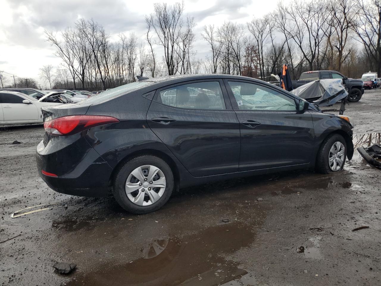 VIN 5NPDH4AE0GH744464 2016 HYUNDAI ELANTRA no.3