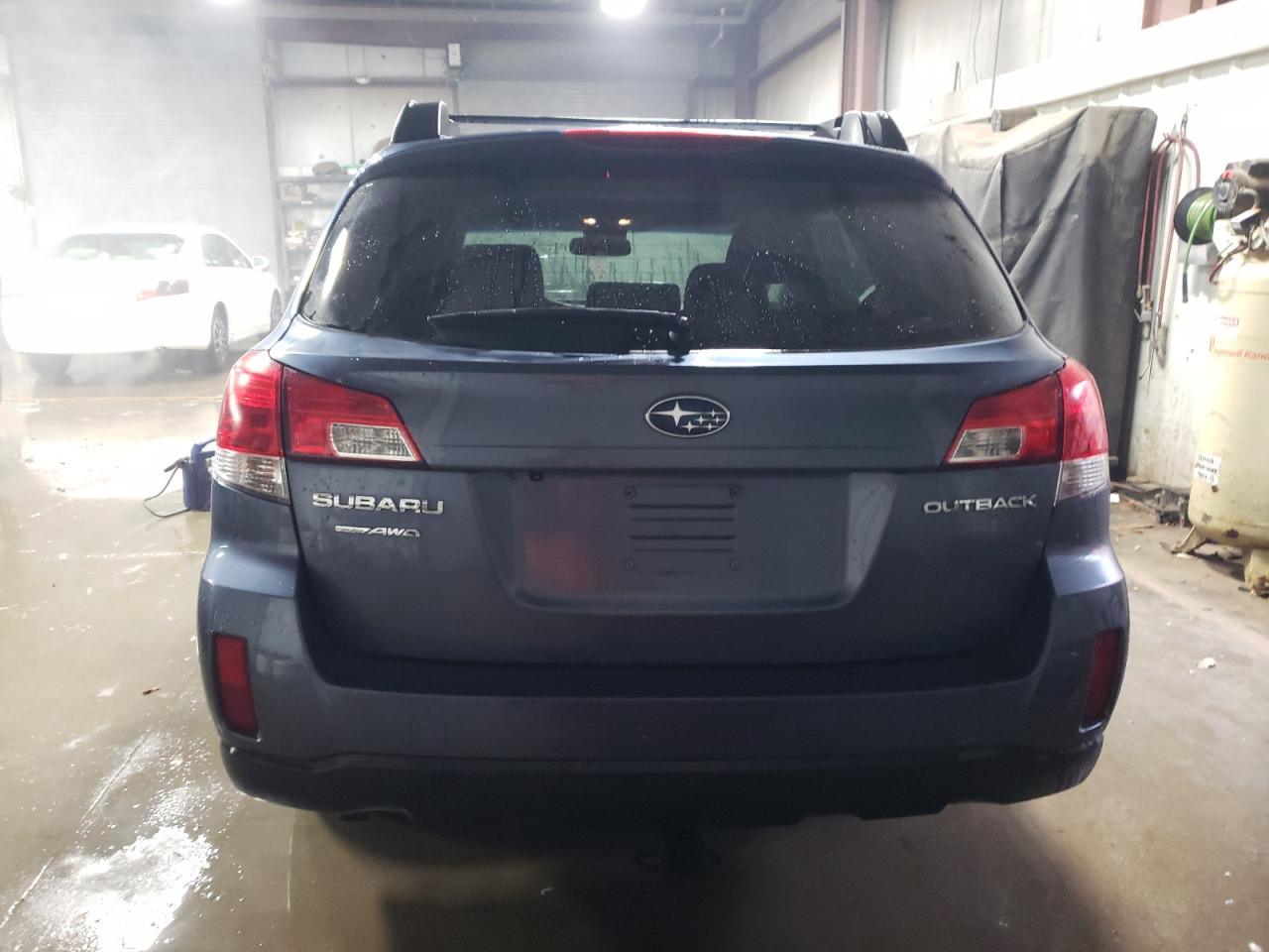 2013 Subaru Outback - Image 6