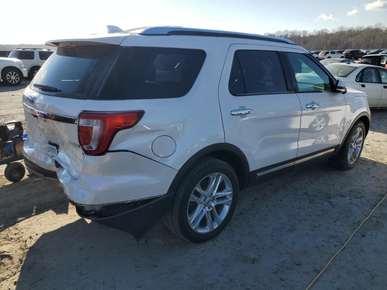 2016 Ford Explorer - Image 3