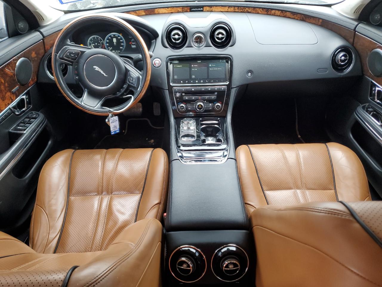 2019 Jaguar XJ - Image 8