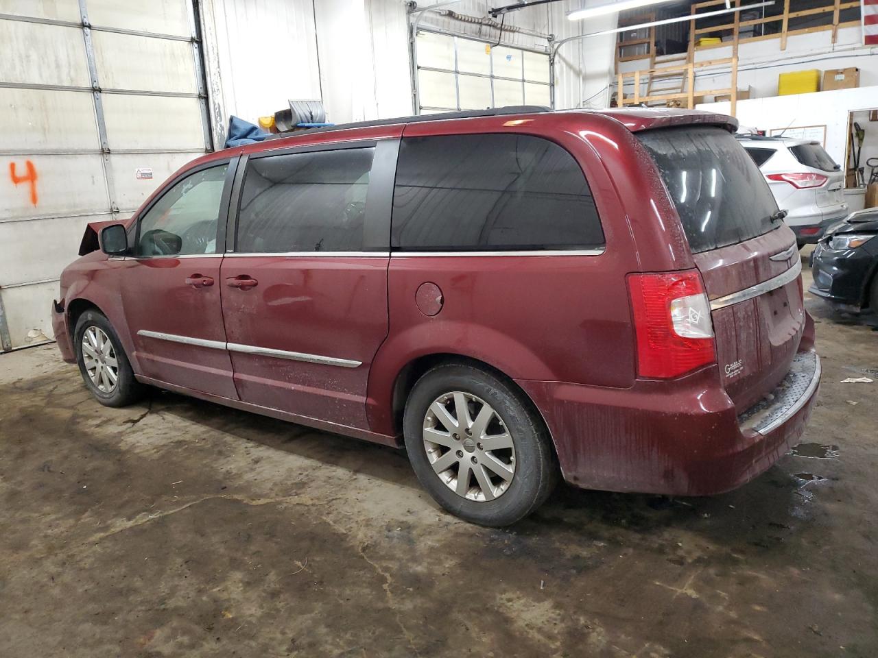 VIN 2C4RC1BG9ER229272 2014 CHRYSLER MINIVAN no.2