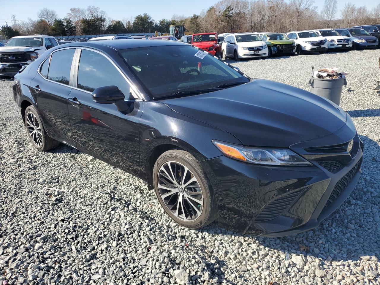 VIN 4T1B11HK7KU737060 2019 TOYOTA CAMRY no.4