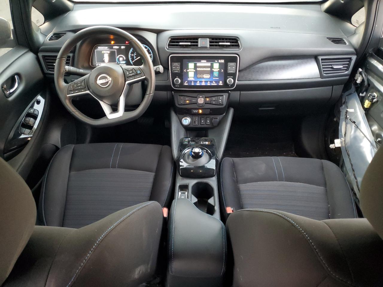 2024 Nissan Leaf - Image 8