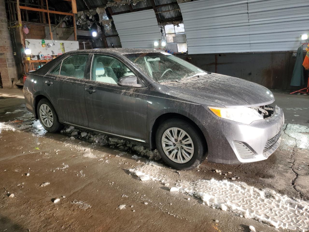 2012 Toyota Camry - Image 4