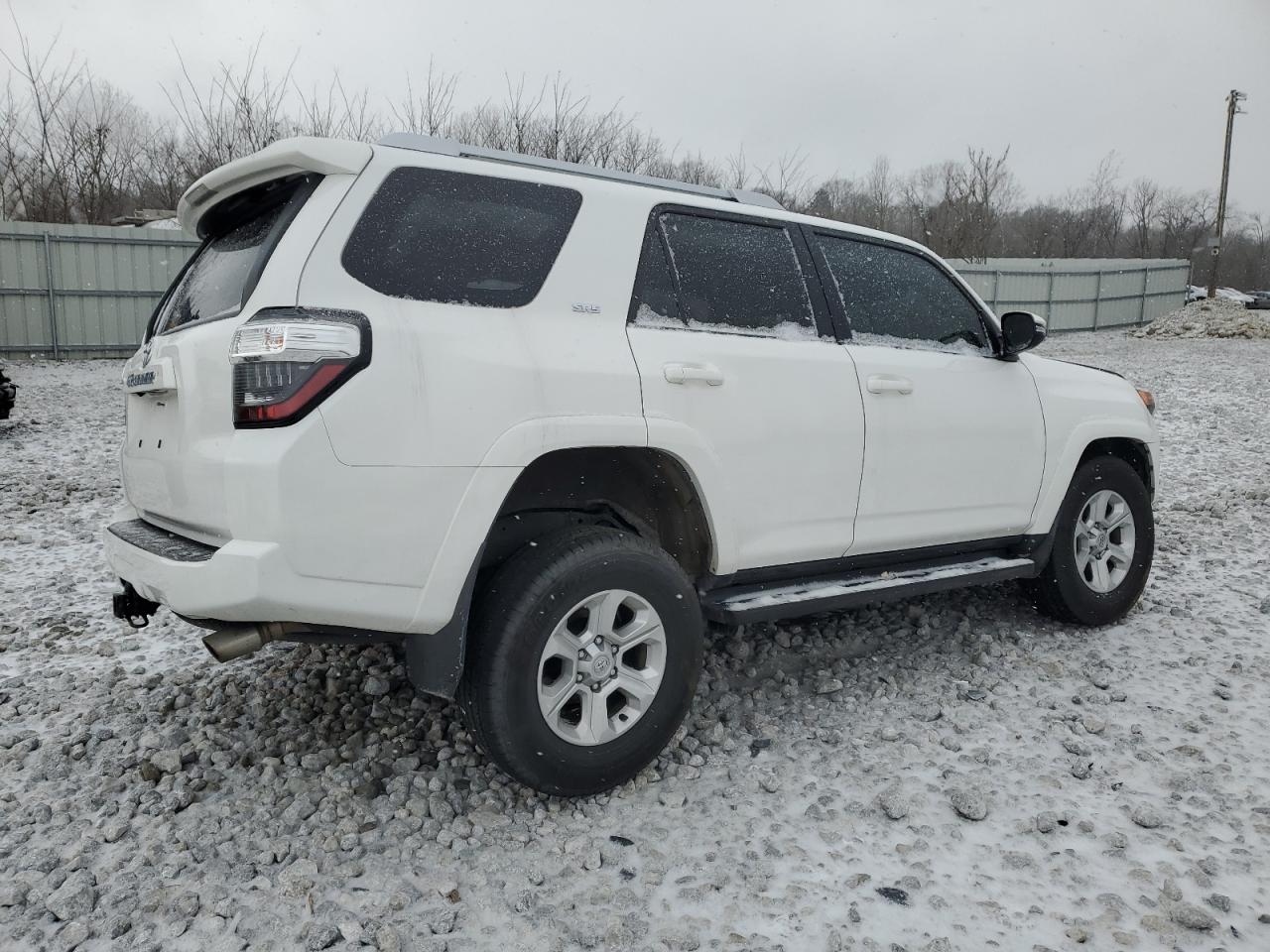 VIN JTEBU5JR2J5503276 2018 TOYOTA 4RUNNER no.3