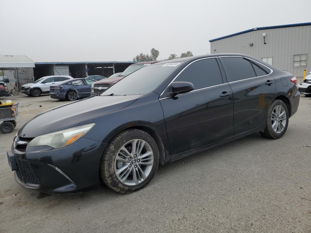 VIN 4T1BF1FK5GU142445 2016 TOYOTA CAMRY no.1