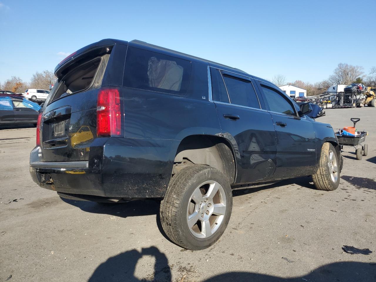 VIN 1GNSKBKC3FR134907 2015 CHEVROLET TAHOE no.3