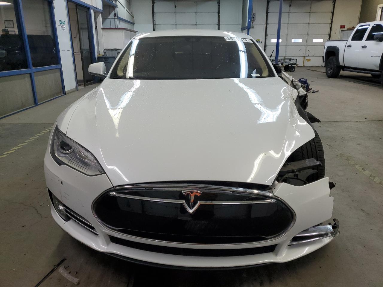 VIN 5YJSA1H2XFF080919 2015 TESLA MODEL S no.11