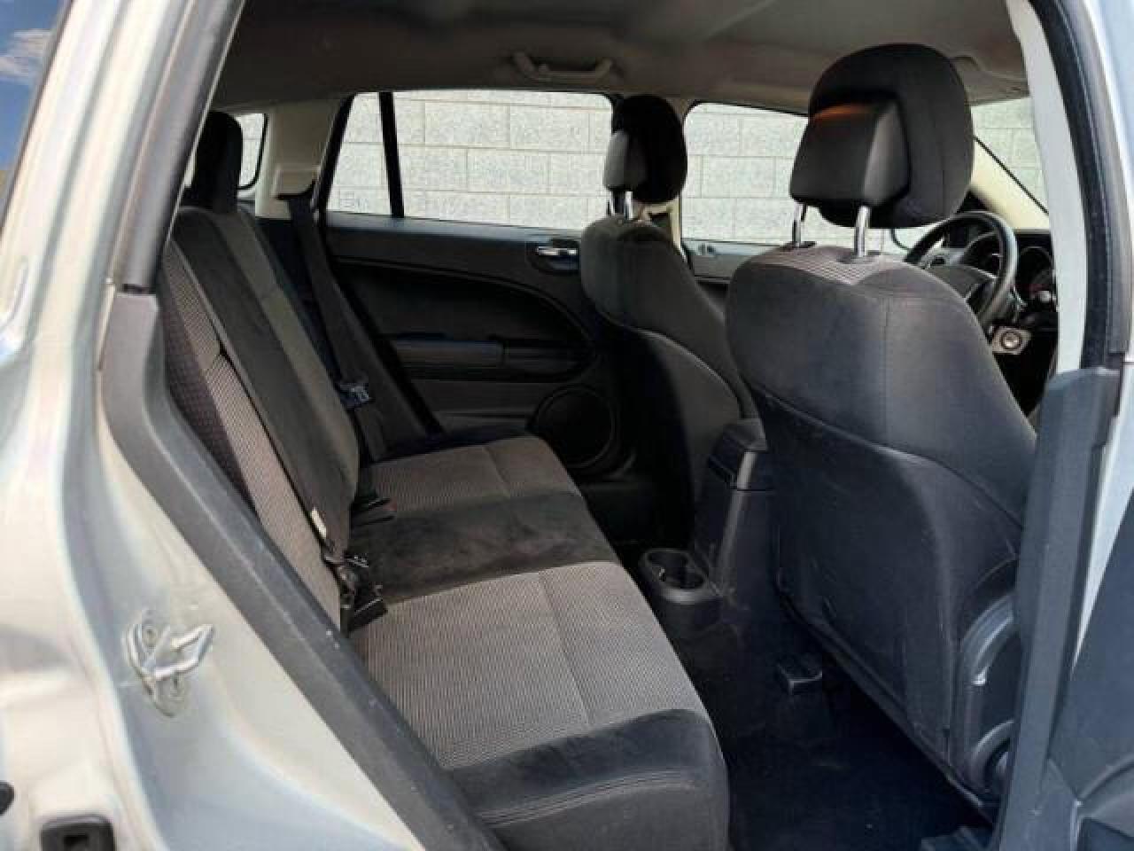 2010 Dodge Caliber - Image 6