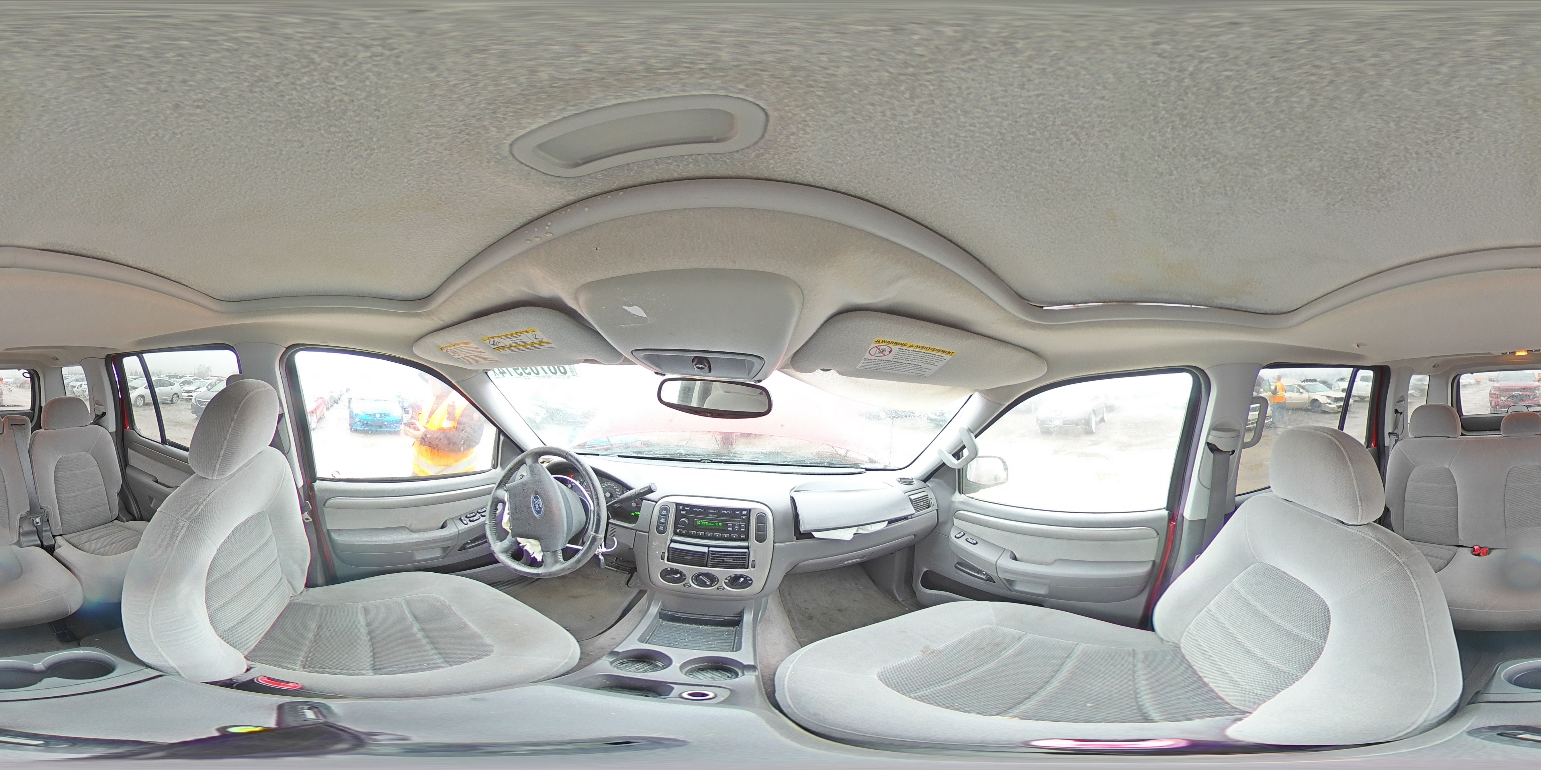 2004 Ford Explorer - Image 13
