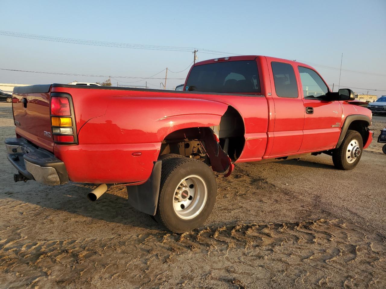2004 GMC Sierra - Image 3