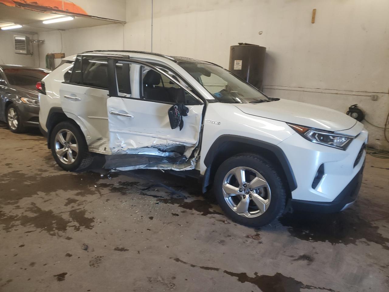 2021 Toyota RAV 4 - Image 4