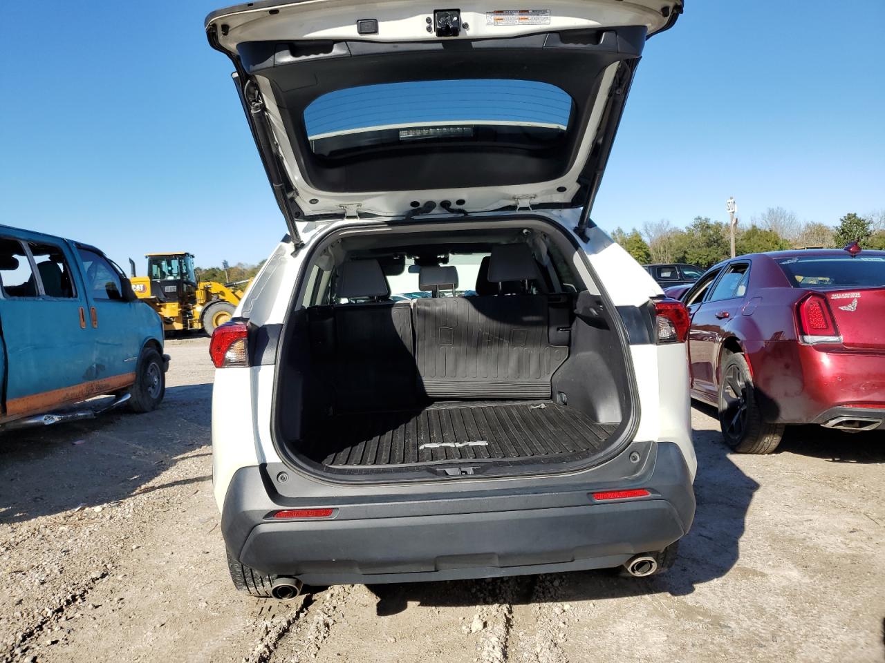 2022 Toyota RAV 4 - Image 6