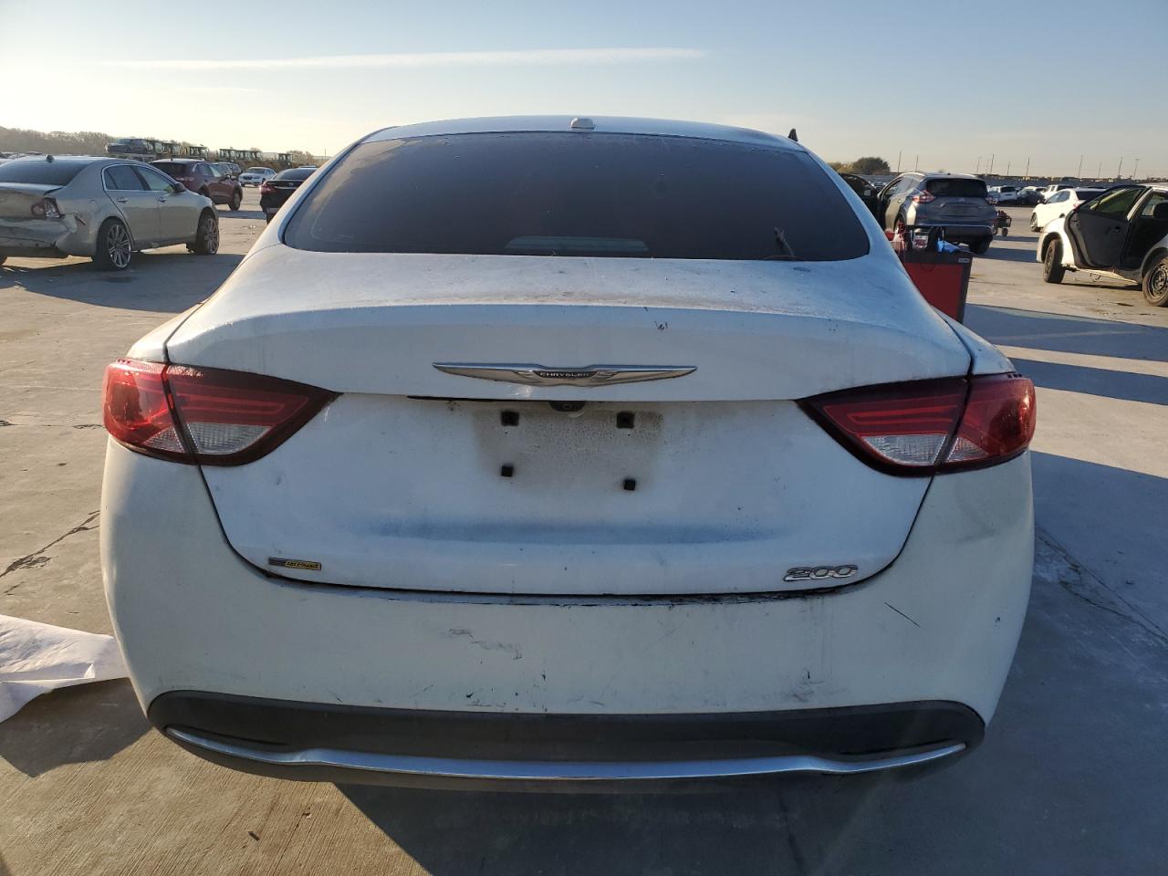 VIN 1C3CCCAB3FN688176 2015 CHRYSLER 200 no.6