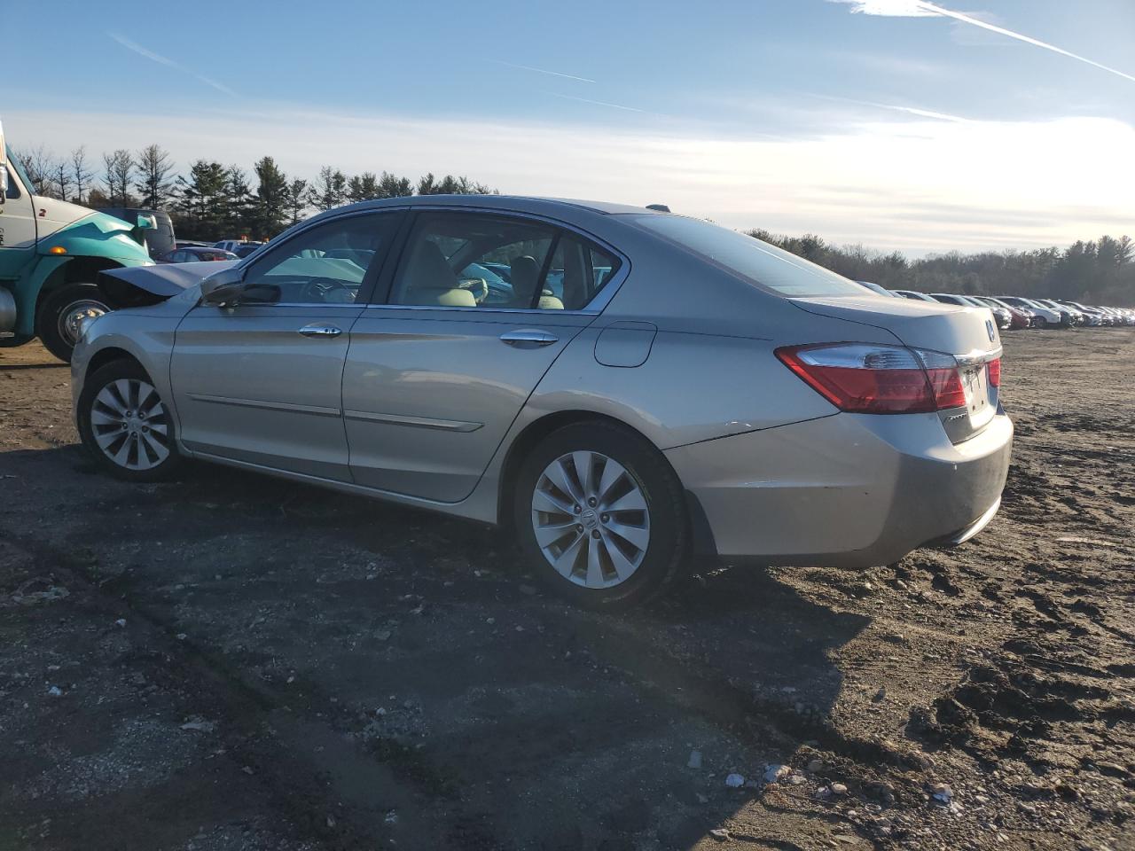 VIN 1HGCR2F83DA257943 2013 HONDA ACCORD no.2