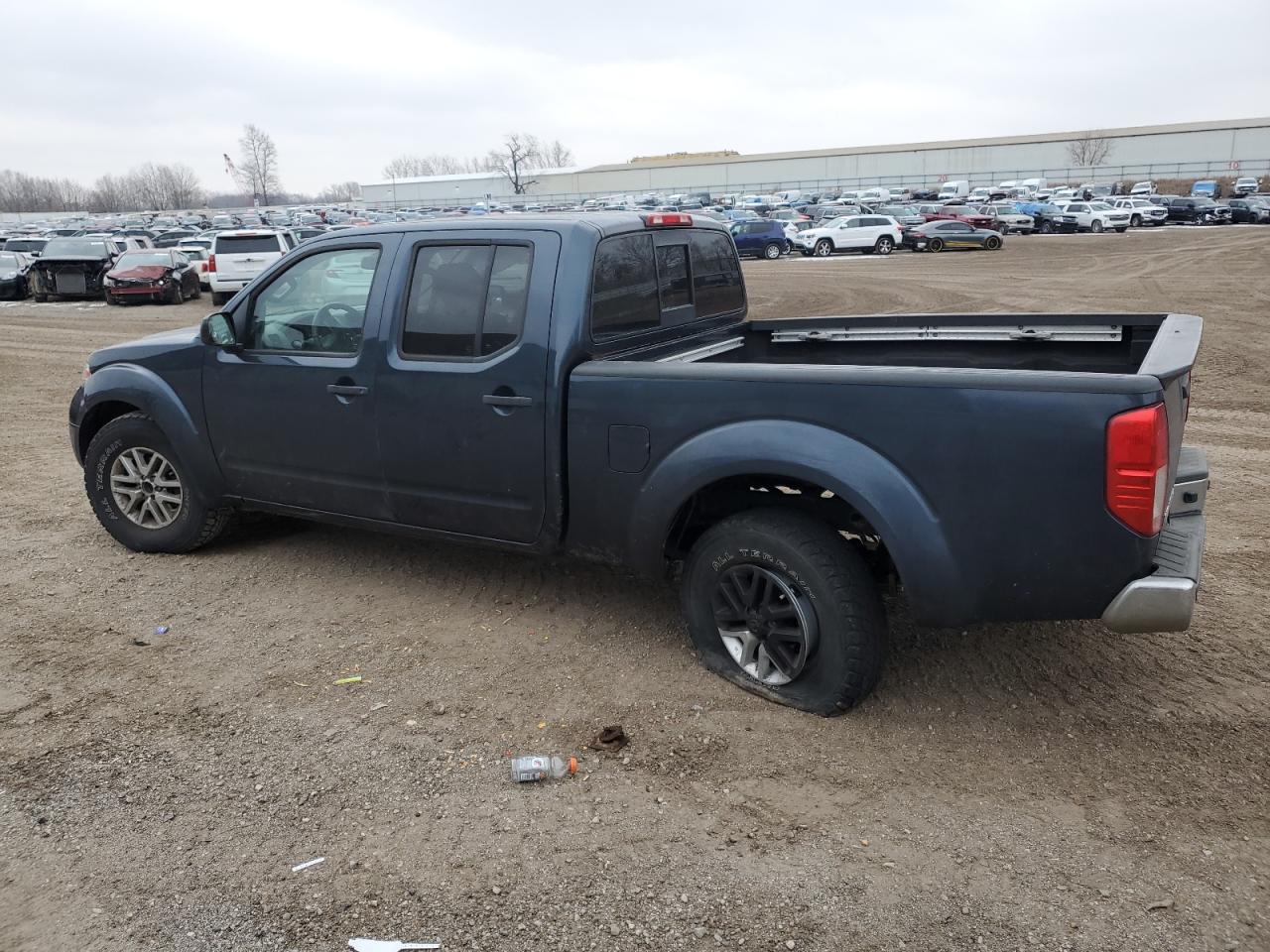 2017 Nissan Navara (Frontier) - Image 2