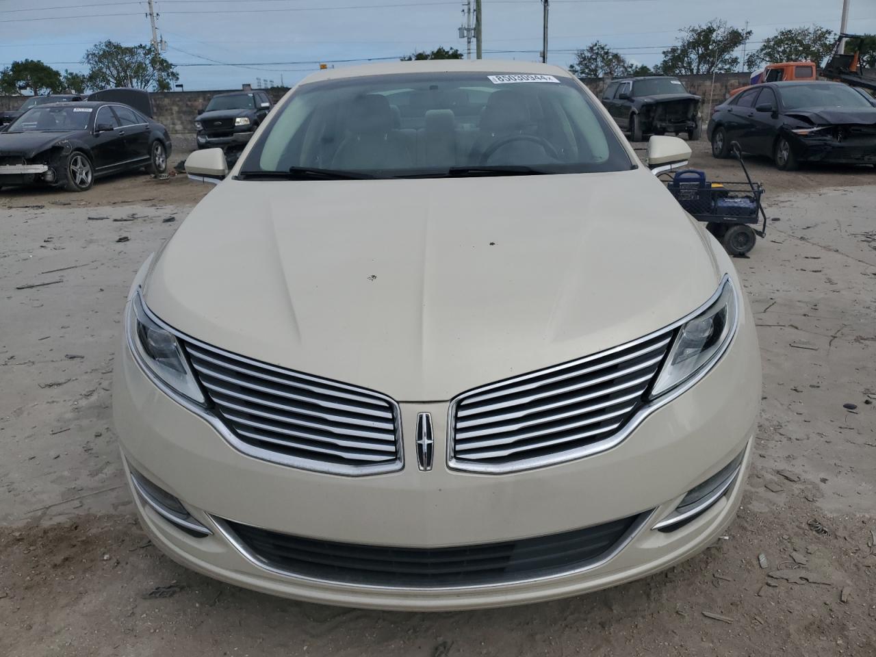 2016 Lincoln MKZ - Image 5