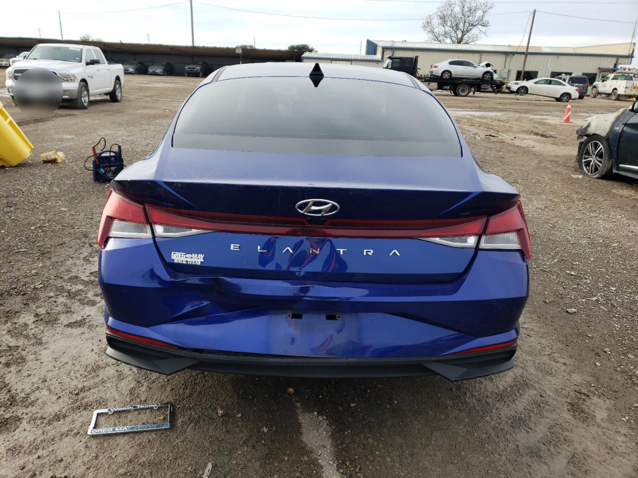 2021 Hyundai Elantra - Image 6