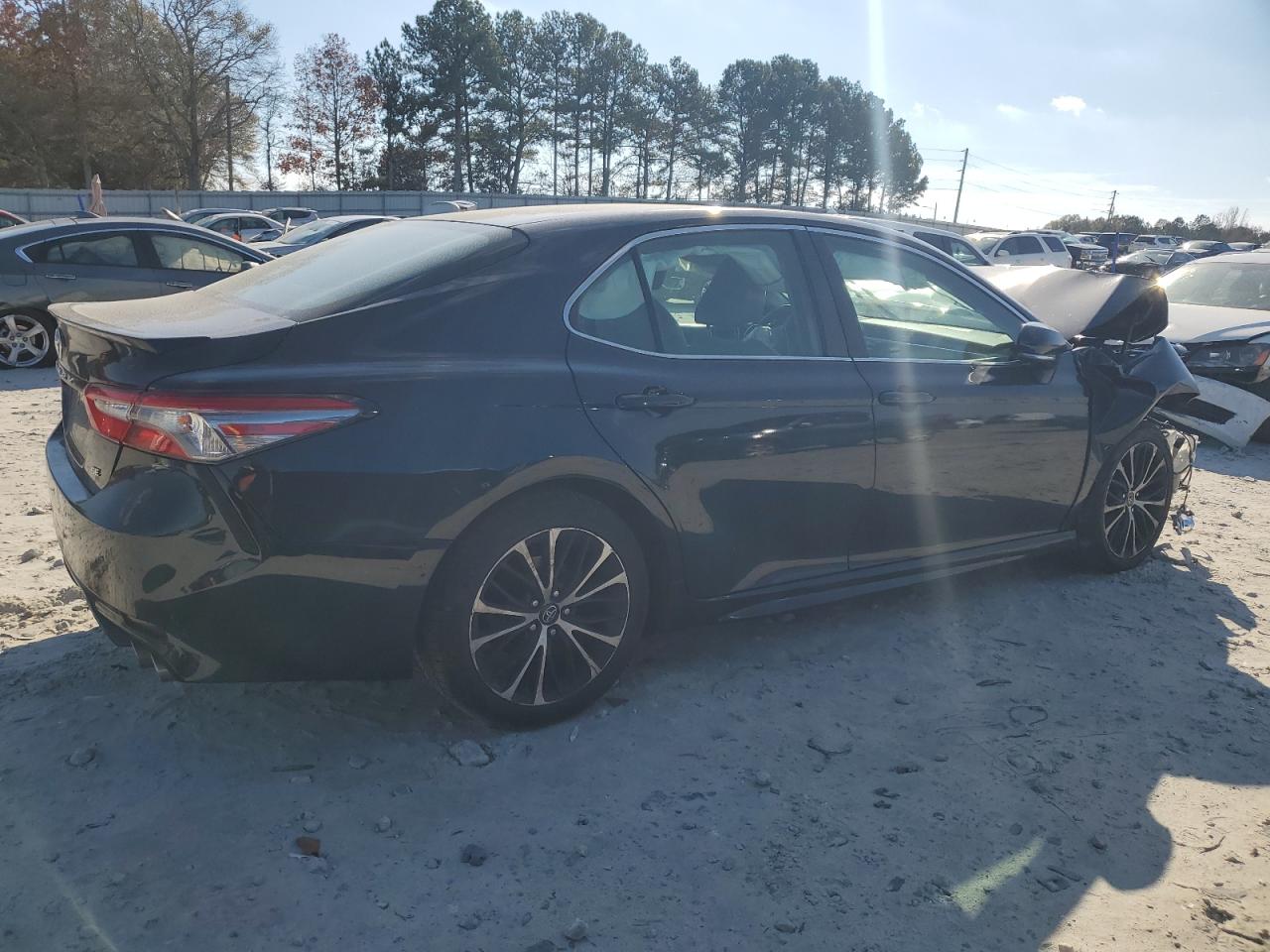 2018 Toyota Camry - Image 3