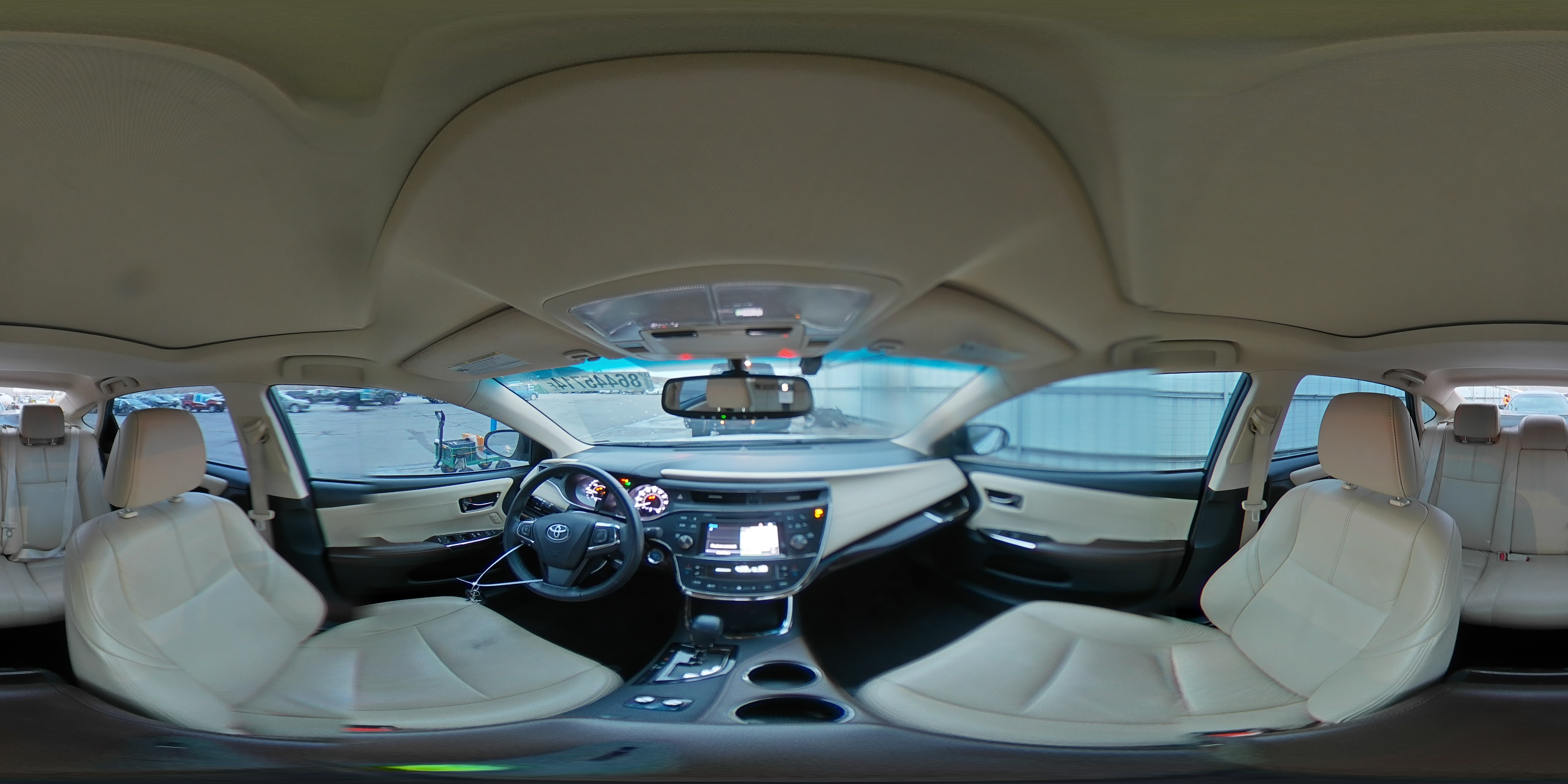 2015 Toyota Avalon - Image 14