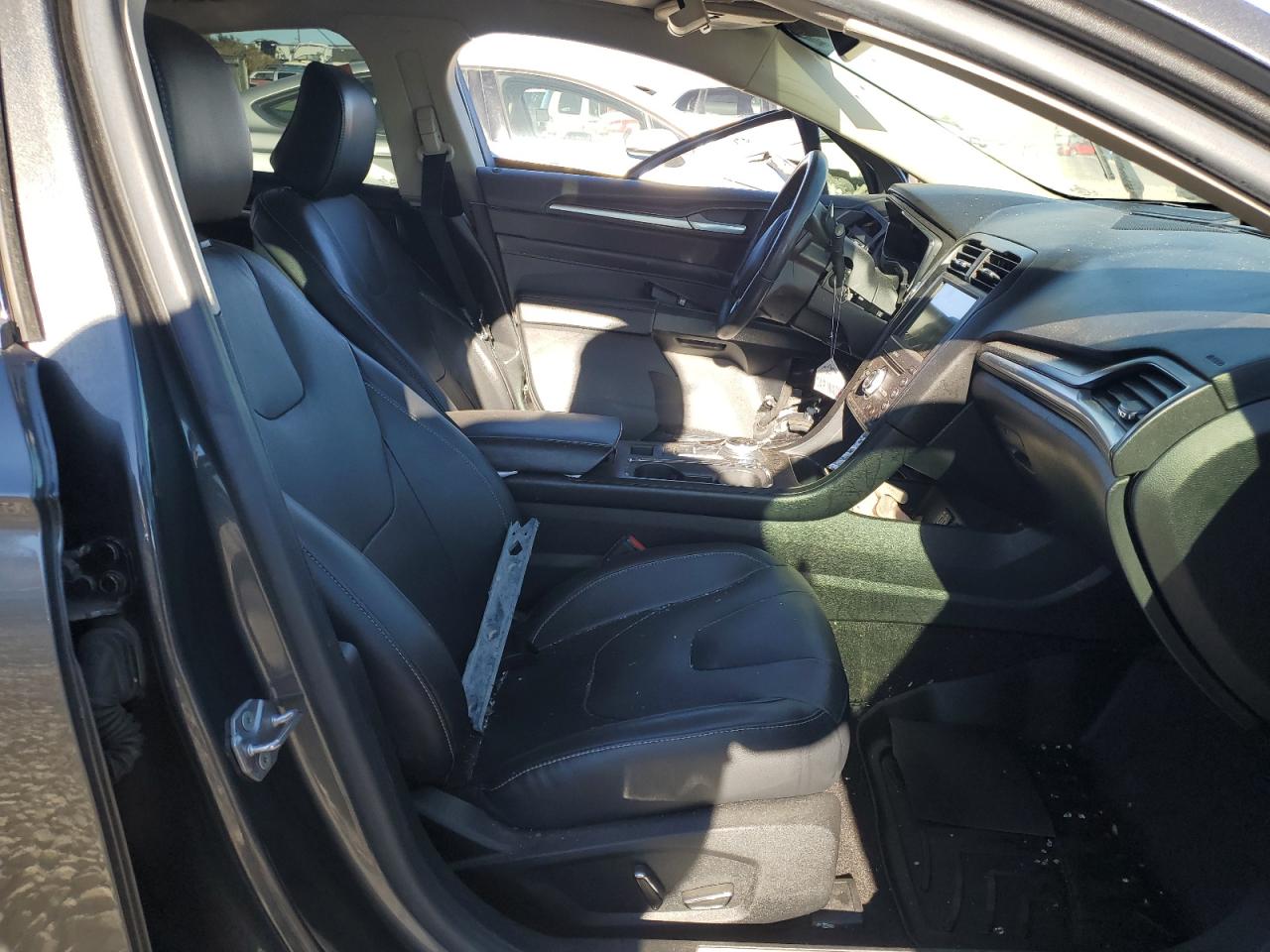 2020 Ford Fusion - Image 7