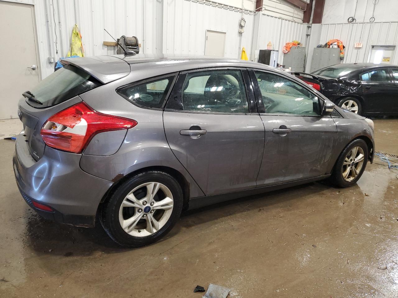 VIN 1FADP3K25EL453085 2014 FORD FOCUS no.3