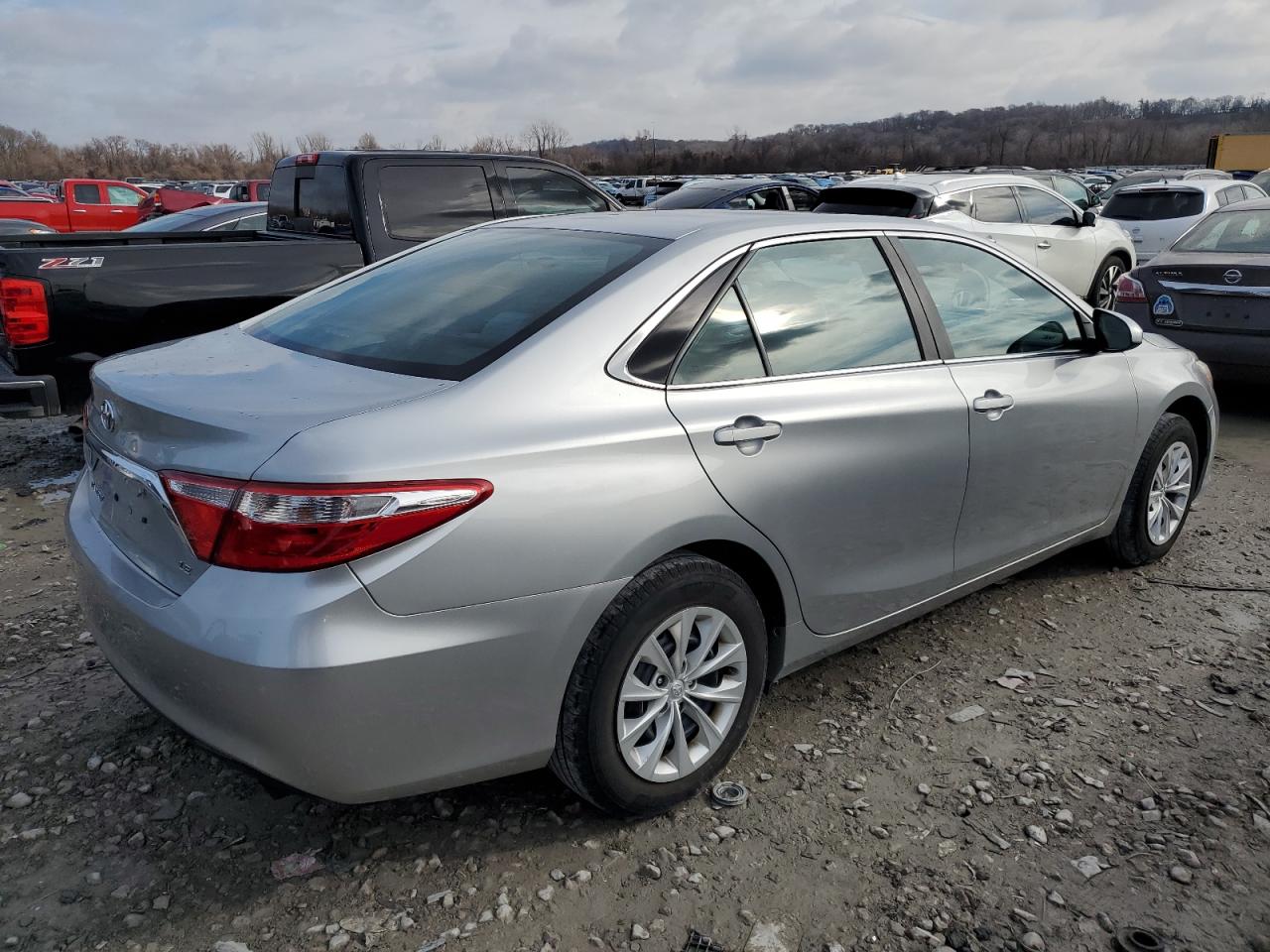 VIN 4T4BF1FK1GR560569 2016 TOYOTA CAMRY no.3