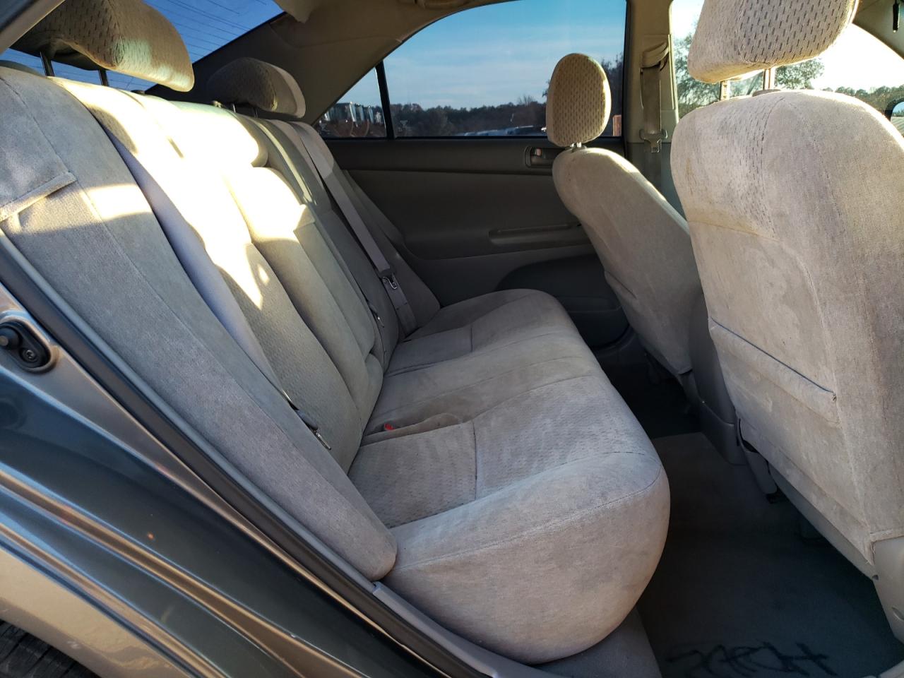 2003 Toyota Camry Le VIN: 4T1BF32K83U549428 Lot: 82811834