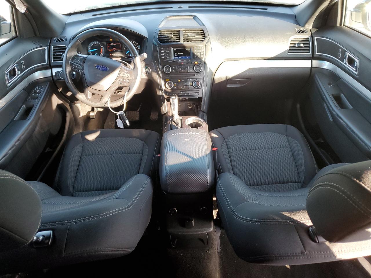 2017 Ford Explorer - Image 8