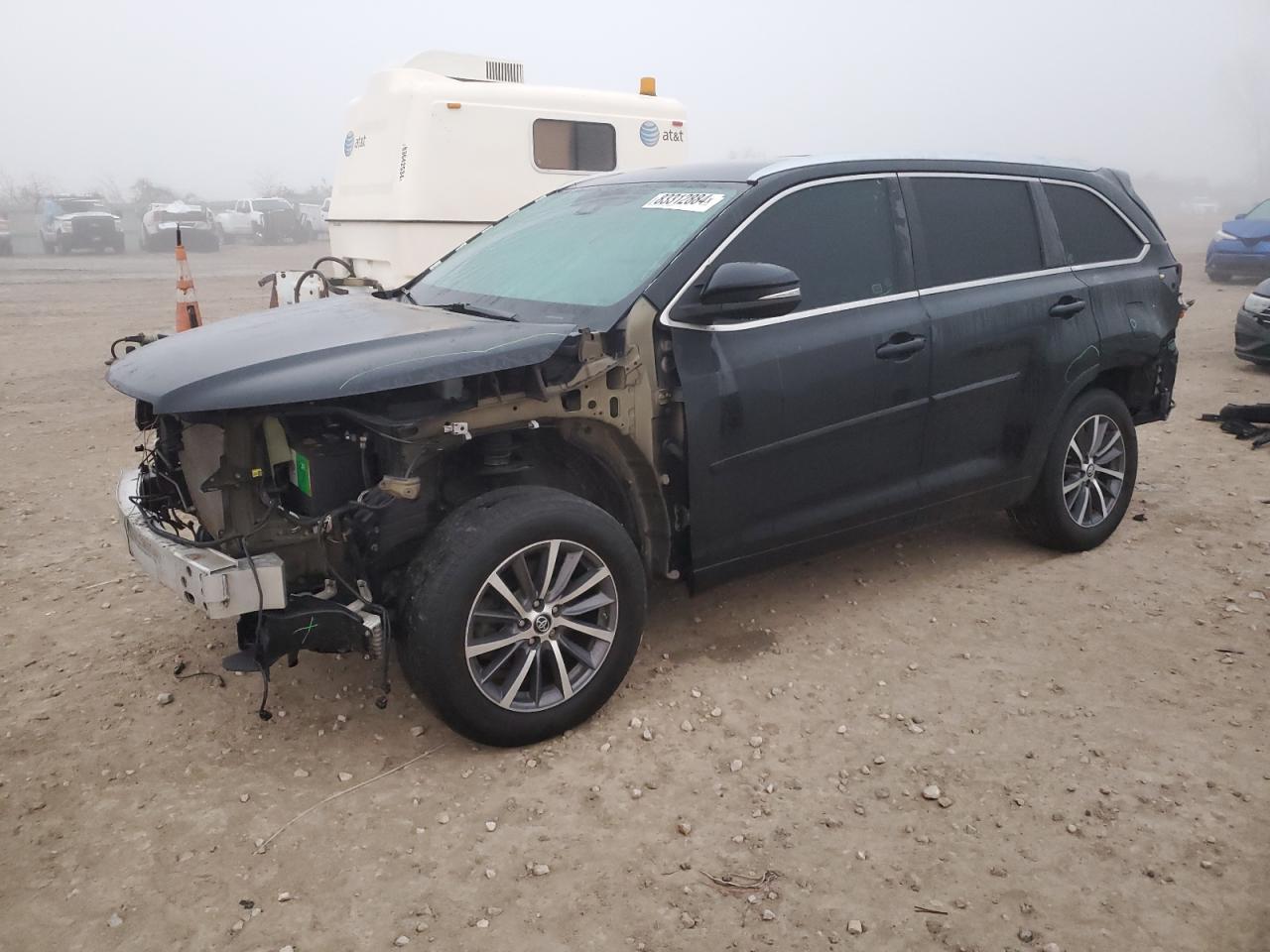 5TDJZRFH7JS558406 2018 TOYOTA HIGHLANDER - Image 1