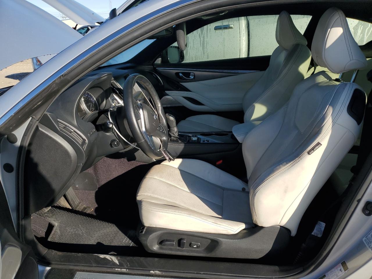 2017 Infiniti Q60 - Image 7