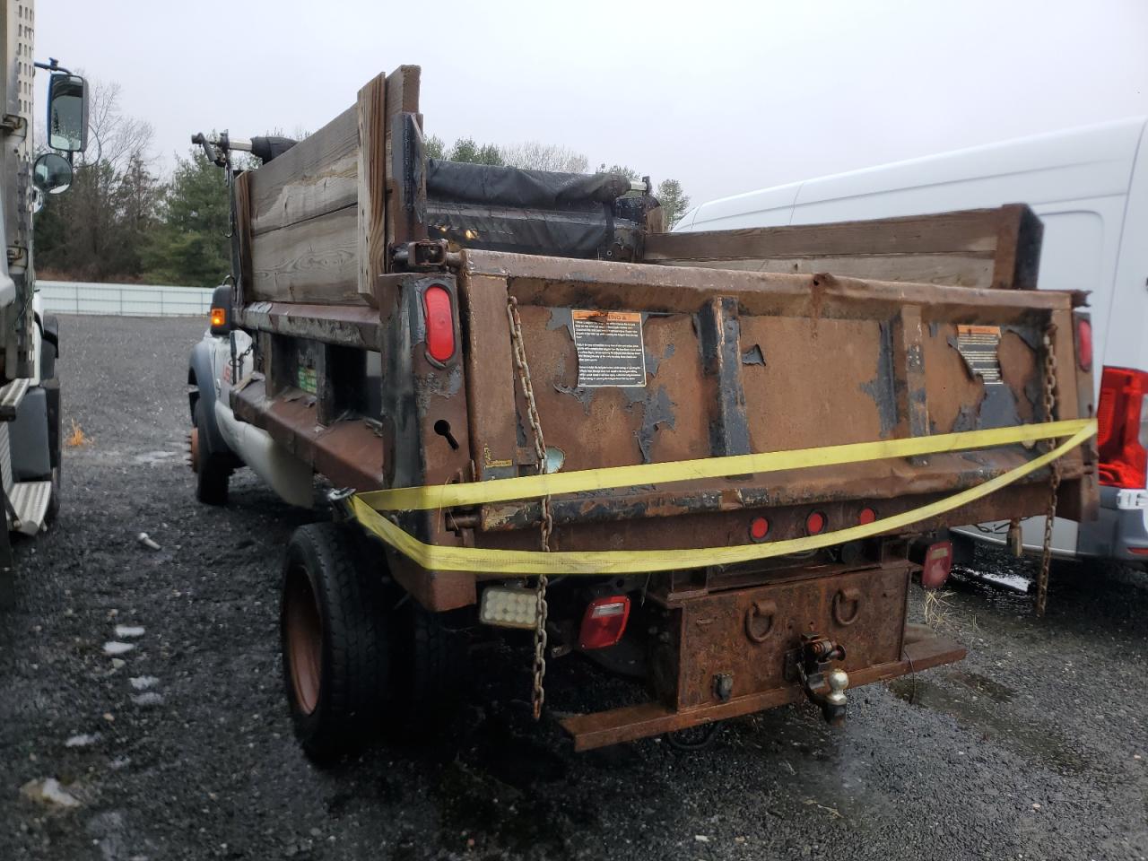 2013 Ford F550 - Image 3