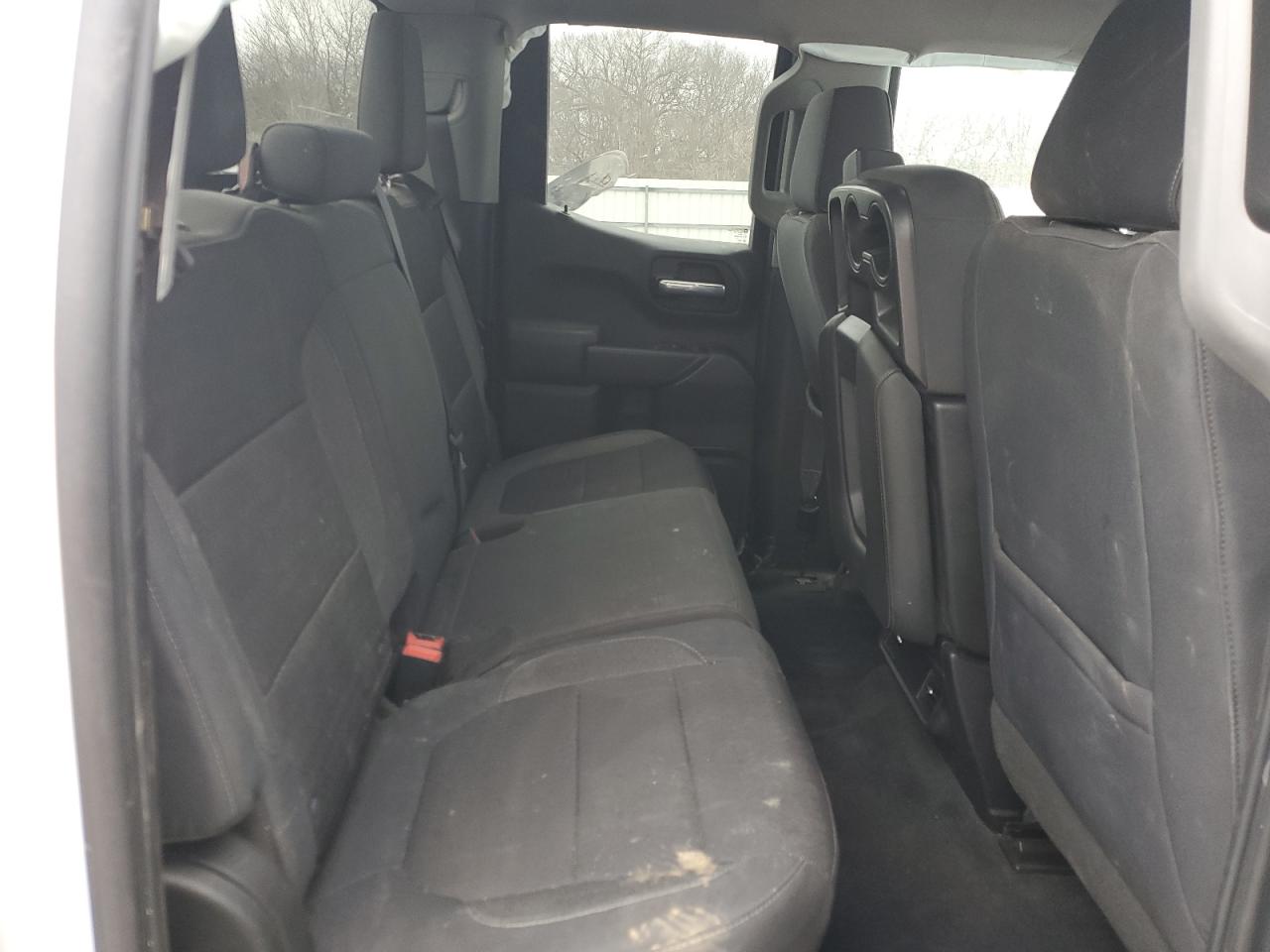 2019 Chevrolet Silverado - Image 10