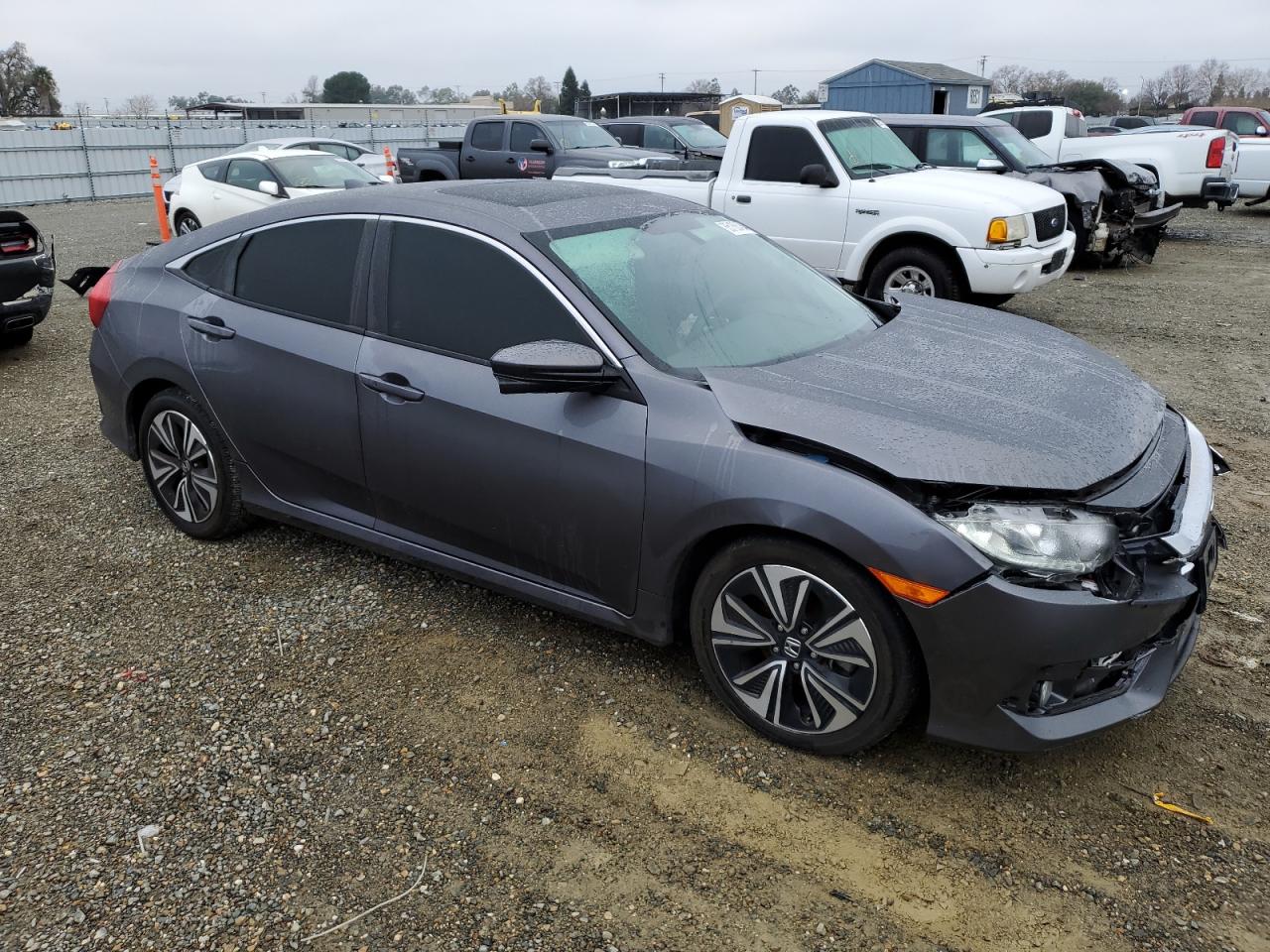 VIN 19XFC1F32HE203371 2017 HONDA CIVIC no.4