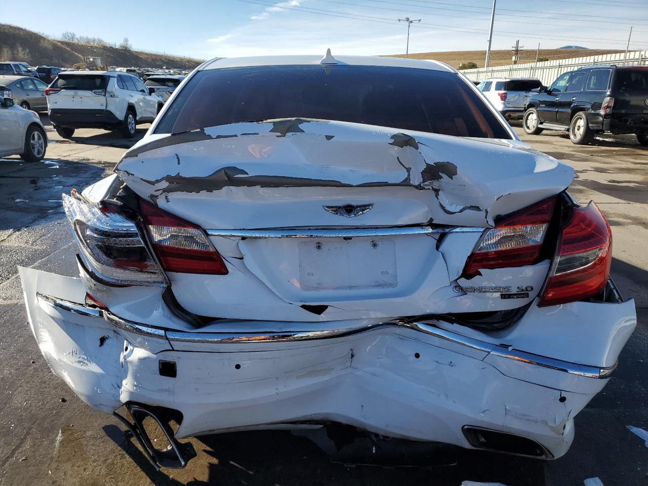 2014 Hyundai Genesis - Image 6