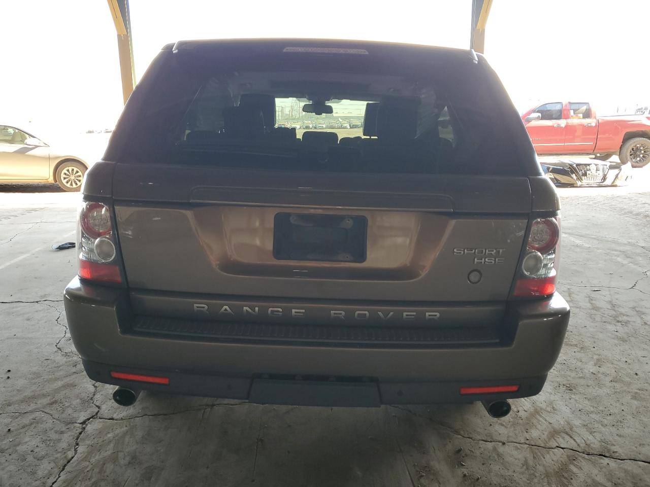 2010 Land Rover Range Rover - Image 6