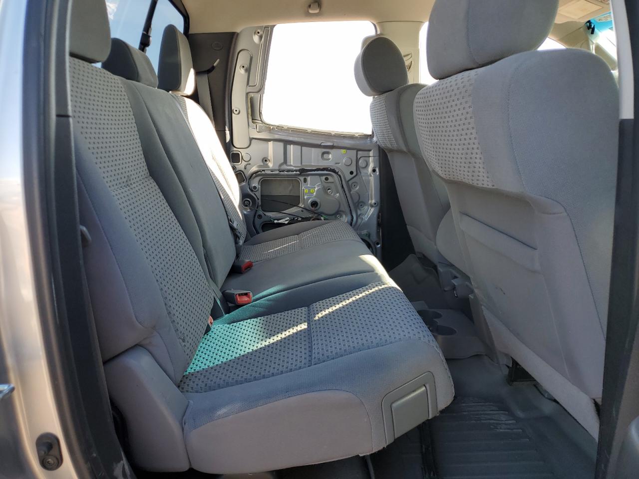 2011 Toyota Tundra - Image 10