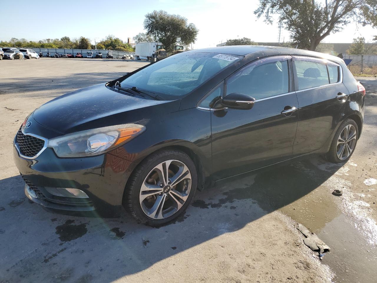 VIN KNAFX5A83G5605227 2016 KIA FORTE no.1