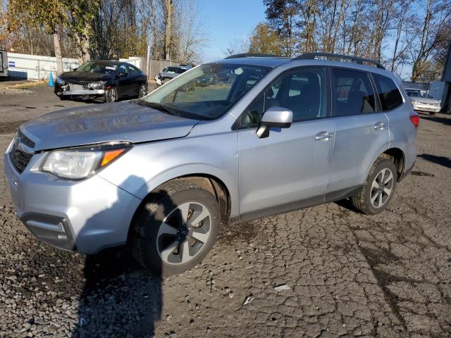  SUBARU FORESTER 2018 Серебристый