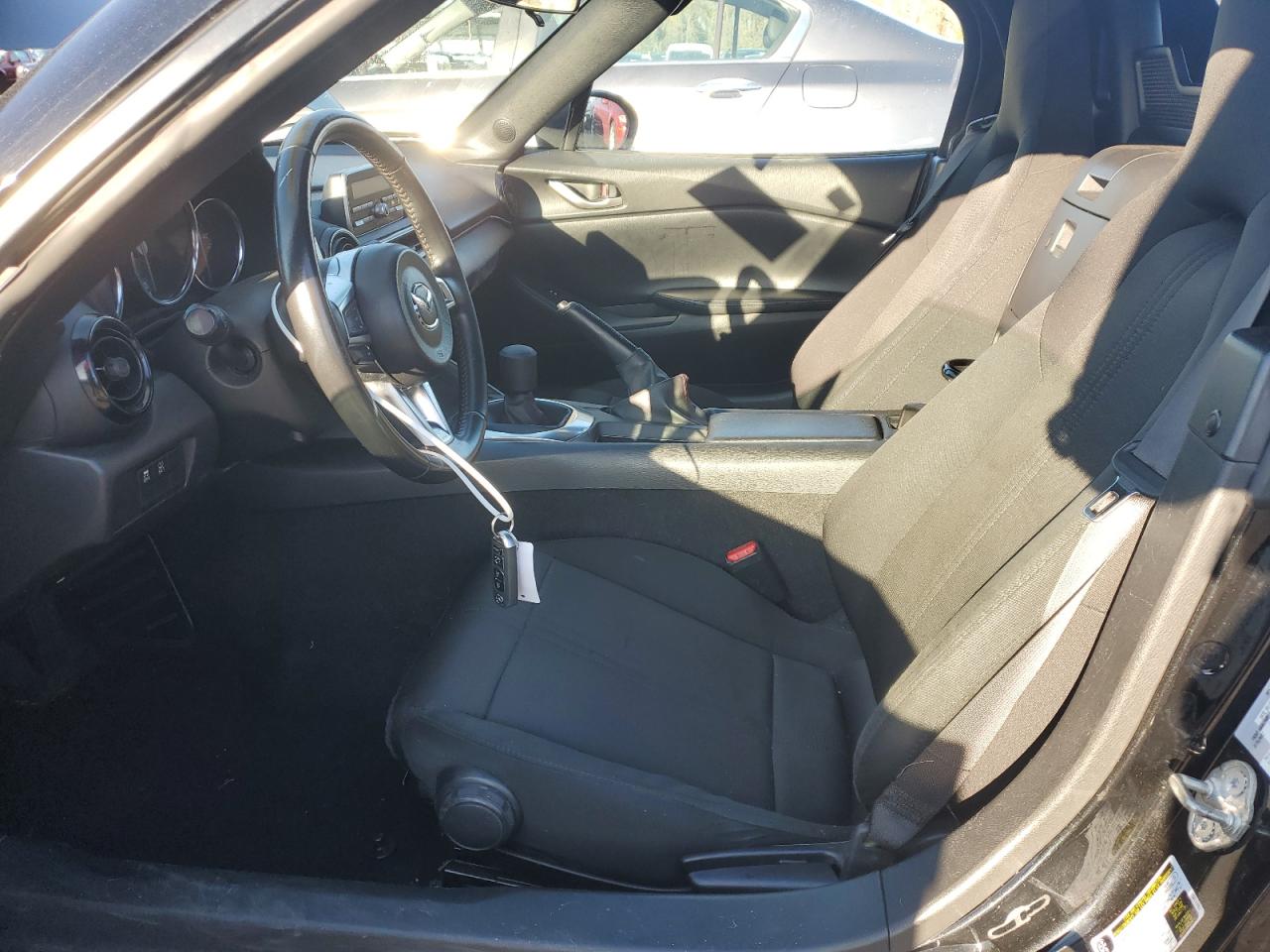 2017 Mazda MX-5 - Image 7