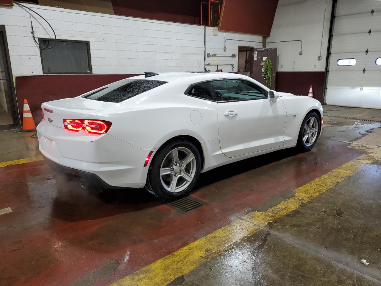 2023 Chevrolet Camaro - Image 3