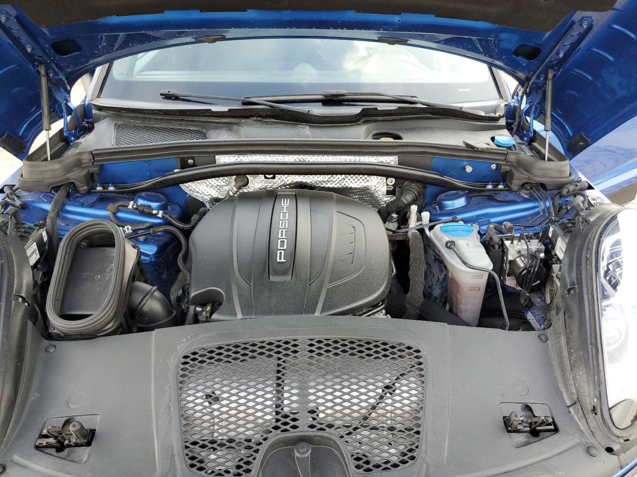 2018 Porsche Macan VIN: WP1AA2A52JLB21490 Lot: 85235134