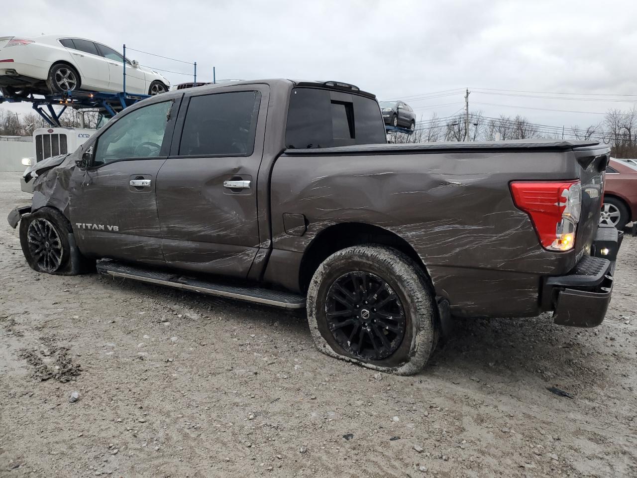 2018 Nissan Titan - Image 2